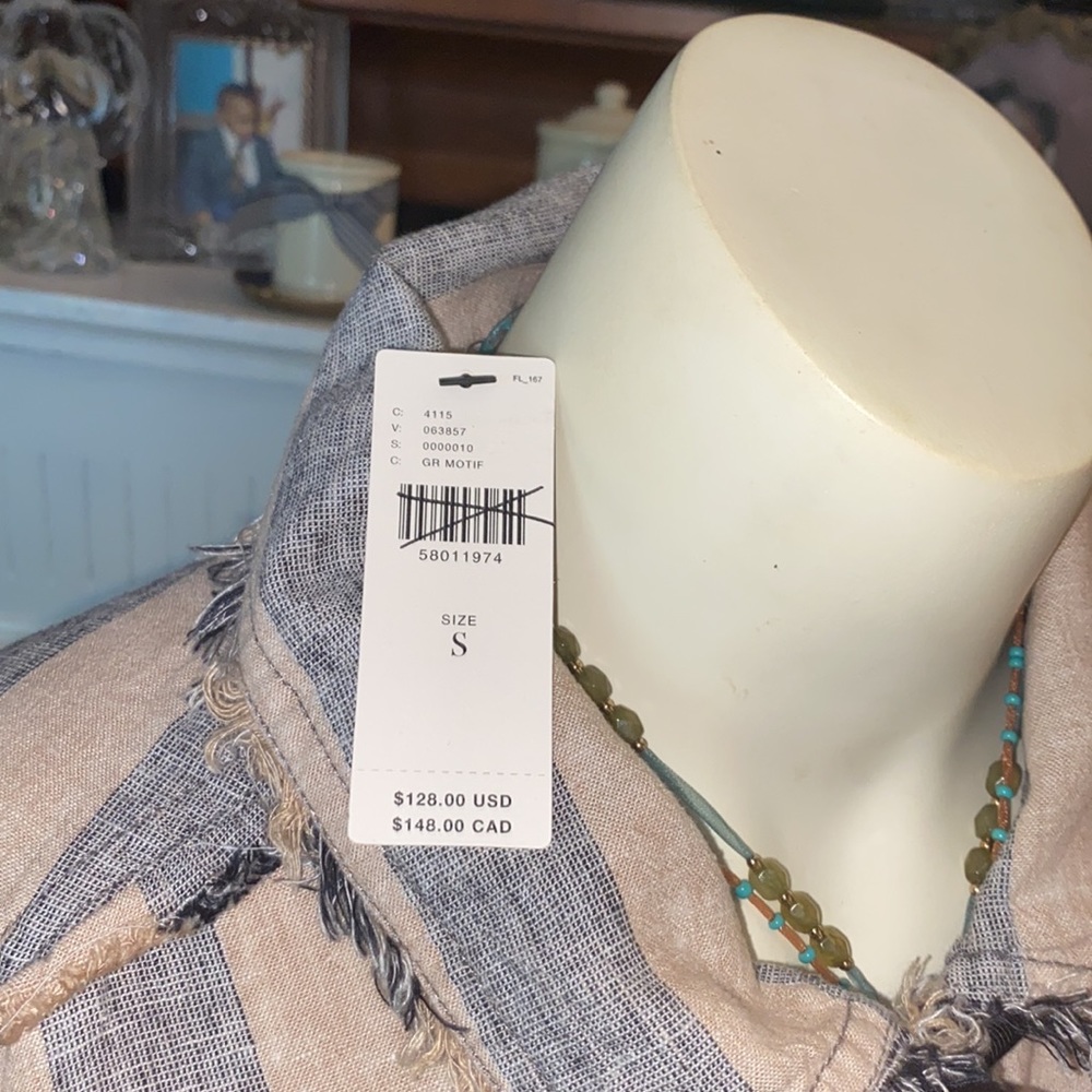 Button Down Top - Picture 3 of 4